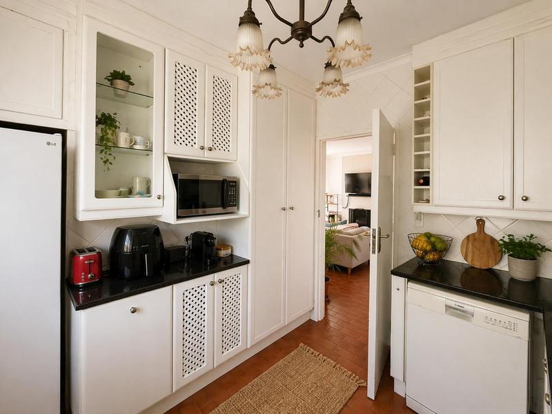 2 Bedroom Property for Sale in Harfield Village Western Cape